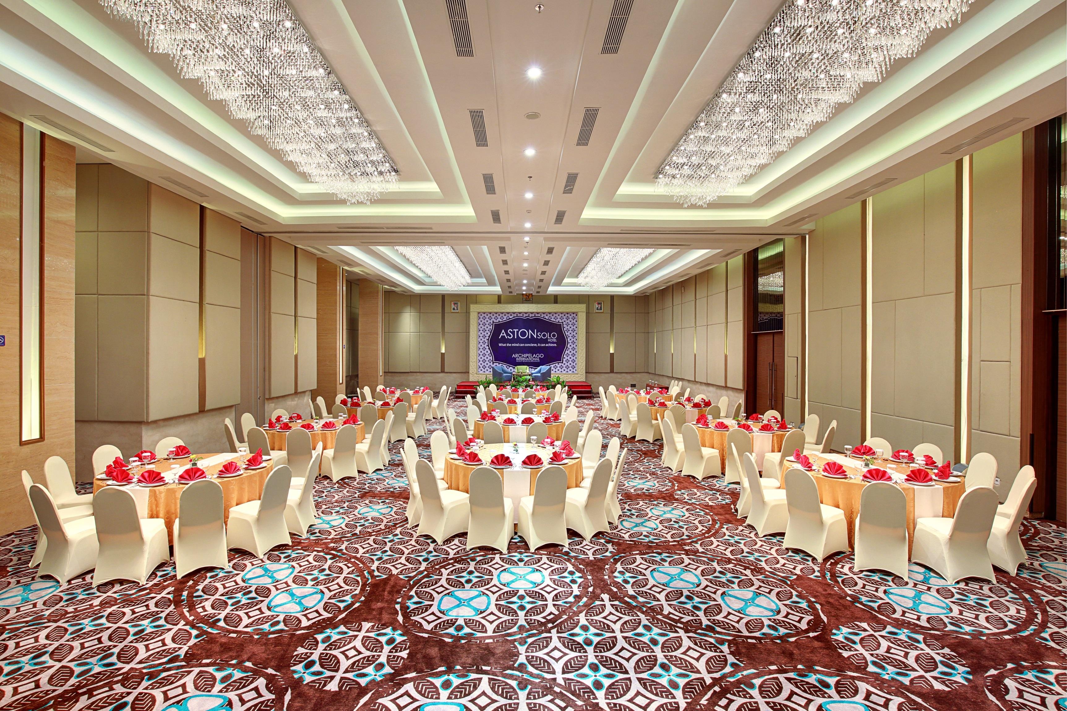 Aston Solo Hotel Εξωτερικό φωτογραφία