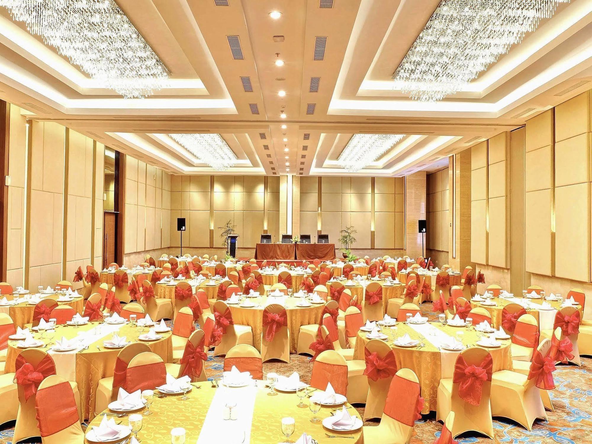 Aston Solo Hotel Εξωτερικό φωτογραφία