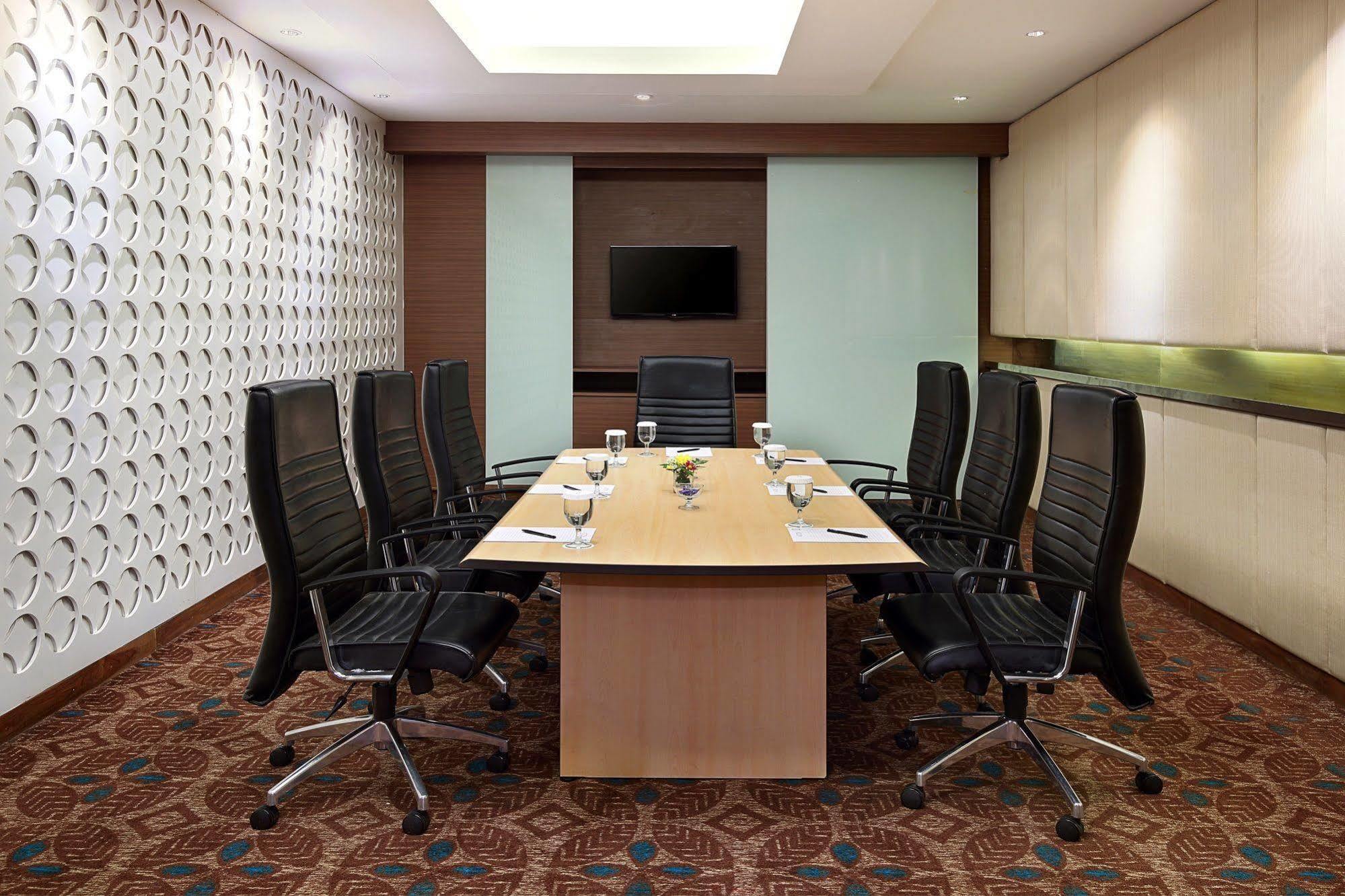 Aston Solo Hotel Εξωτερικό φωτογραφία